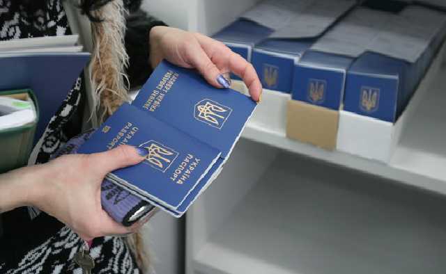 Задержки с биопаспортами: в ГП "Документ" рассказали, когда закончатся проблемы