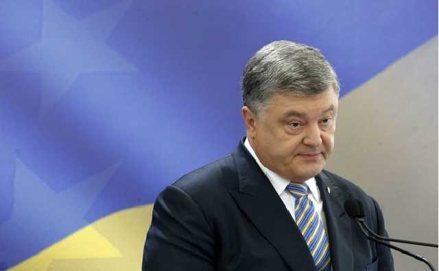 Украинцы негативно оценивают борьбу с коррупцией в государстве