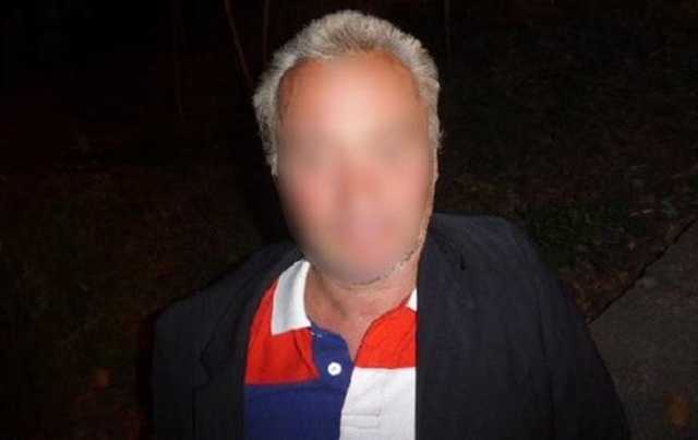 В Киеве мужчина ходил по набережной с гранатой