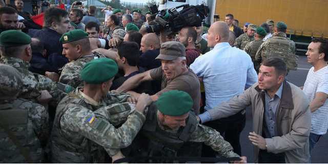 Европейский политик взял пример с Саакашвили и попытался прорваться в Украину