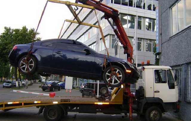 Они возвращаются: совсем скоро на дорогах Киева снова появятся эвакуаторы