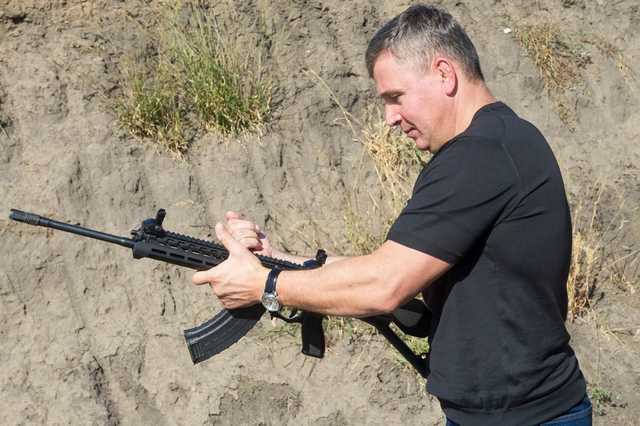 Гелетей говорит, что сотрудник УГО возил его семью в свой выходной