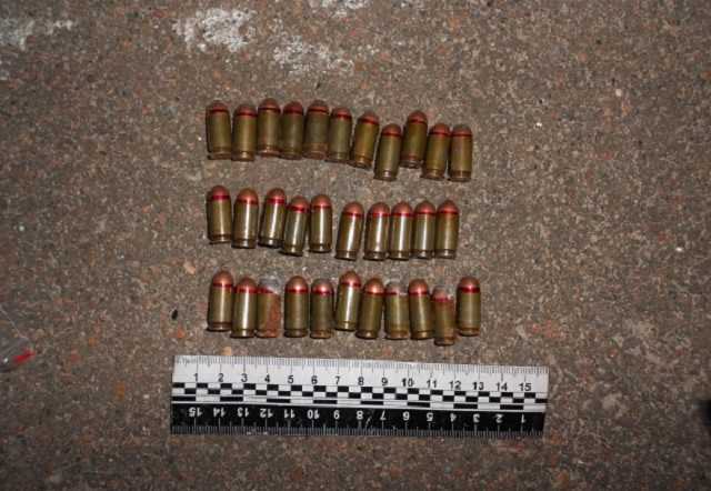 Столичні правоохоронці вилучили у чотирьох киян зброю та набої