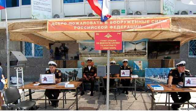 Правозащитники просят сообщать о фактах призыва в армию РФ из Крыма