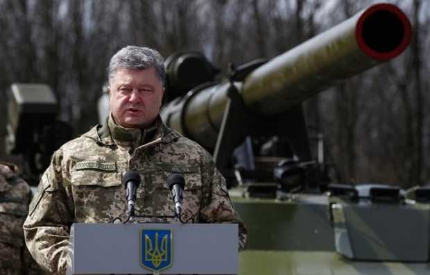 Порошенко получит право бесконтрольно использовать войска