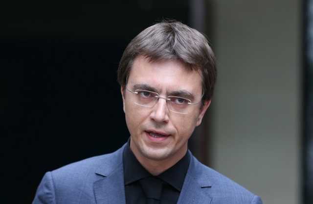 Омелян: «Между коррупцией и предательством»