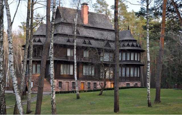 ДУСівське «Залісся» приховало умови оренди резиденції для вечірки «порошенківців»