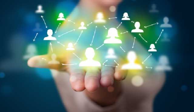 Украинские политики "палят" бюджеты на низкопробных ботов в Facebook