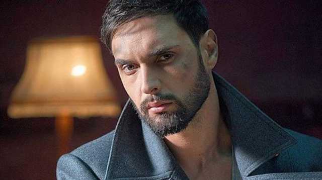 В сети высмеяли голый снимок украинского певца