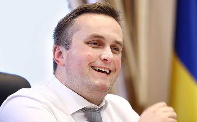 Порошенко сделал заслуженными юристами Холодницкого и нардепа Емца