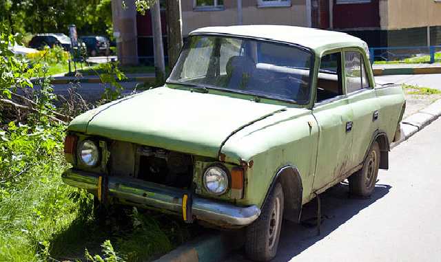 Автохлам на дорогах: половину машин украинцев нужно утилизировать