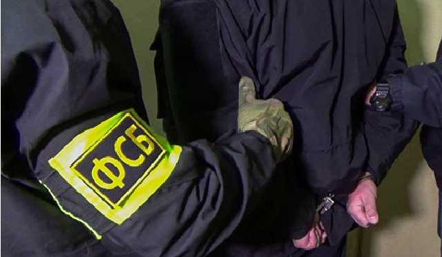 Россияне задержали на границе украинца, представившегося военным