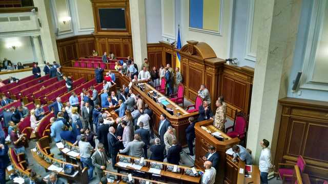 Корнейчук: Вашингтон кое-кому шоколадку «Аленка» на глаз натянет