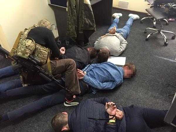 В Киеве СБУ взяла банду, действовавшую под видом коллекторов