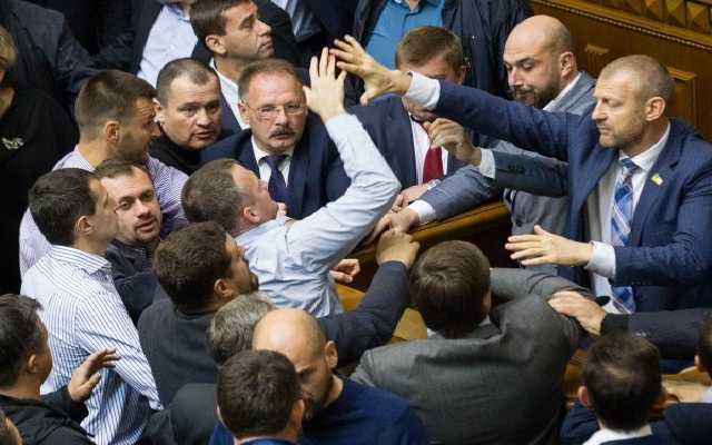 Михаил Подоляк: «Депутаты разродились навязчивой идеей»