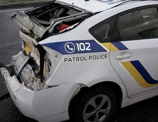 Копы уже разбили 180 патрульных автомобилей