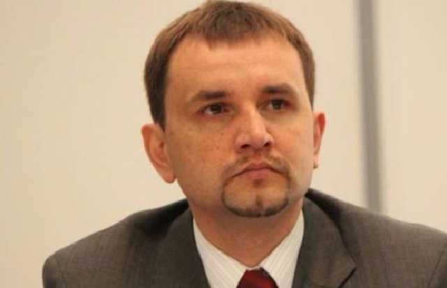 Вятрович высказался против факельного шествия радикалов