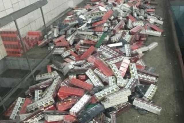 Украинец вез в Румынию контрабандных сигарет на 435 тысяч гривен