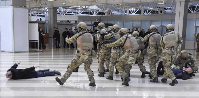 Хотел сбежать в Баку: в "Борисполе" поймали опасного преступника