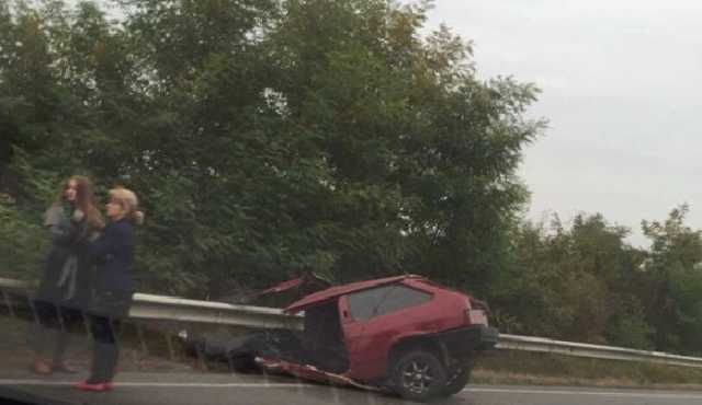 ДТП на трассе Киев - Чоп: легковушку разорвало пополам