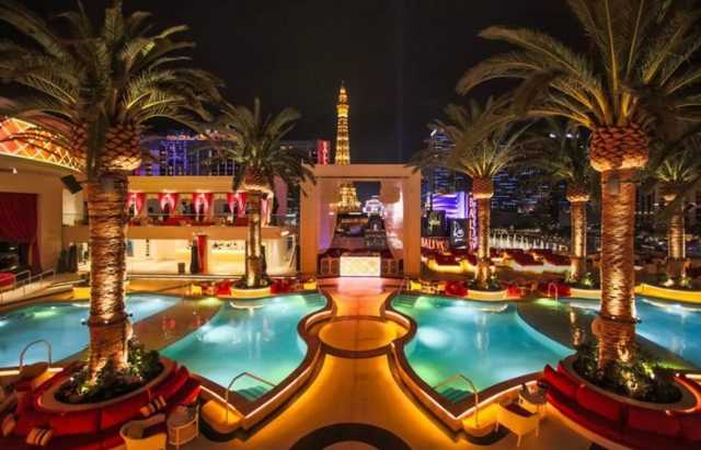 До біса політику: як дочка путінського чиновника насолоджується життям в Лас-Вегасі