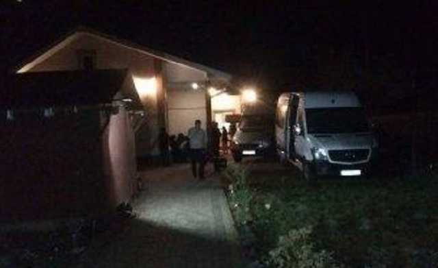 Бизнес-разборки. "Друг семьи" бросил гранату во двор частного дома