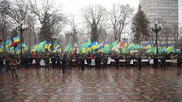 Протесты под Радой: Семенченко пригрозил "атаками во благо народа"