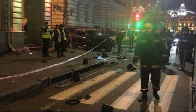 Lexus влетел в толпу людей в Харькове: Геращенко рассказал, кто был за рулем