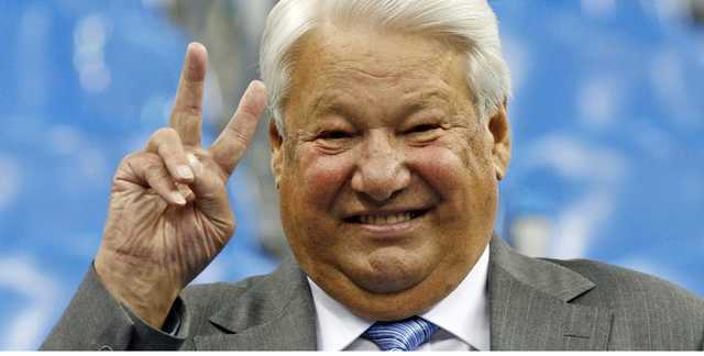 Александр Коржаков: мы с Ельциным по три литра водки в день выпивали