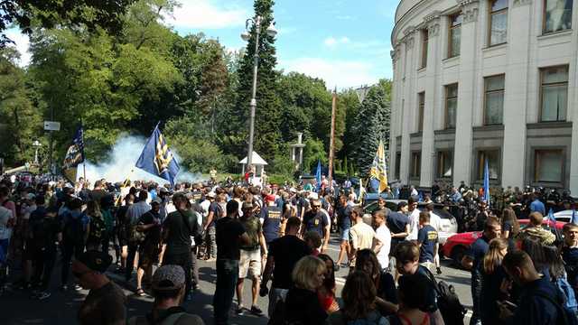 АТОшники в цене. Как изменился рынок протестов в Украине