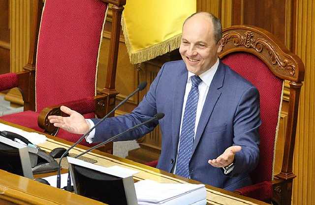 Рада направила в Конституционный суд законопроекты о снятии неприкосновенности с нардепов