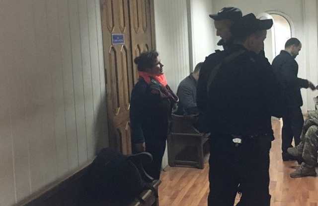 В Луцке пьяная женщина ворвалась в суд и потребовала ее посадить