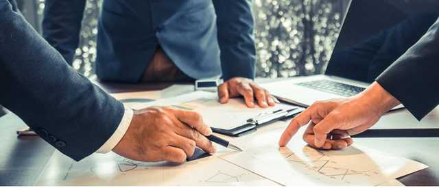 Названы зарплаты топ-менеджеров украинских компаний