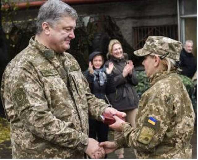 Главкондитер Бонапартович Македонский, или Нафига Порошенко летал в Авдеевку