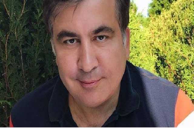 Эксперт: "Вокруг Саакашвили оставляют выжженное поле"