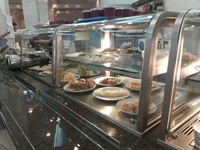 Нам так не жить: что и почем едят депутаты в Раде