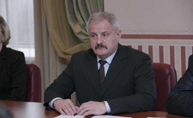 Экс-замминистра Лекарь отсудил у МВД ежемесячные выплаты