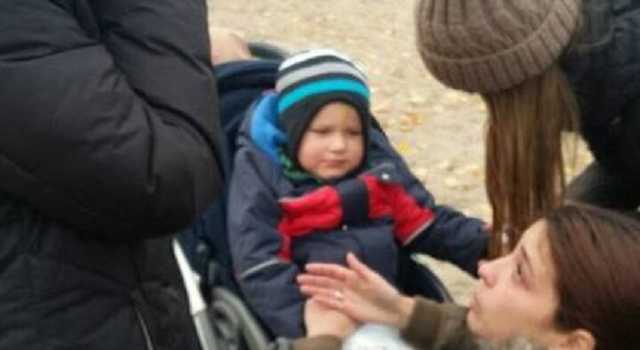 На столичной Оболонской набережной собака покусала малыша