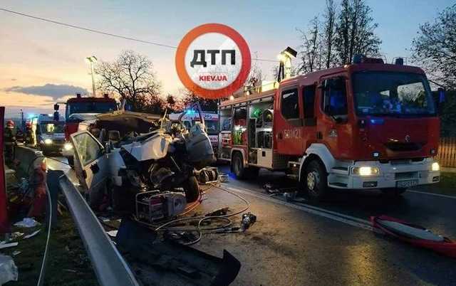 МИД уточнил количество погибших украинцев в результате ДТП в Польше