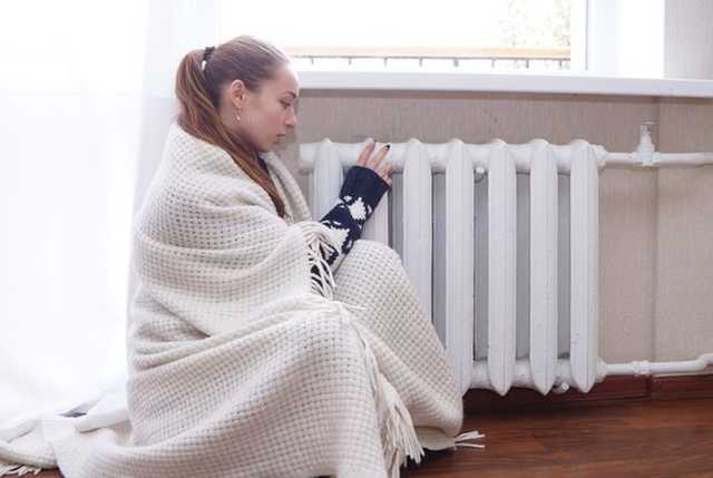 Как киевлян подключают к теплу и почему люди мерзнут: энергетики объяснили