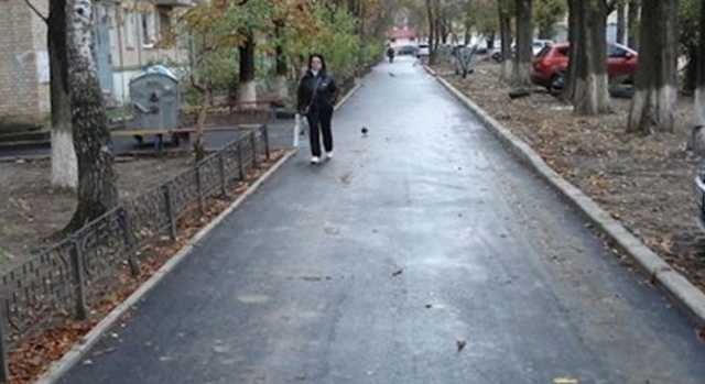 В Киеве жителей возмутил вопиющий случай во дворе дома