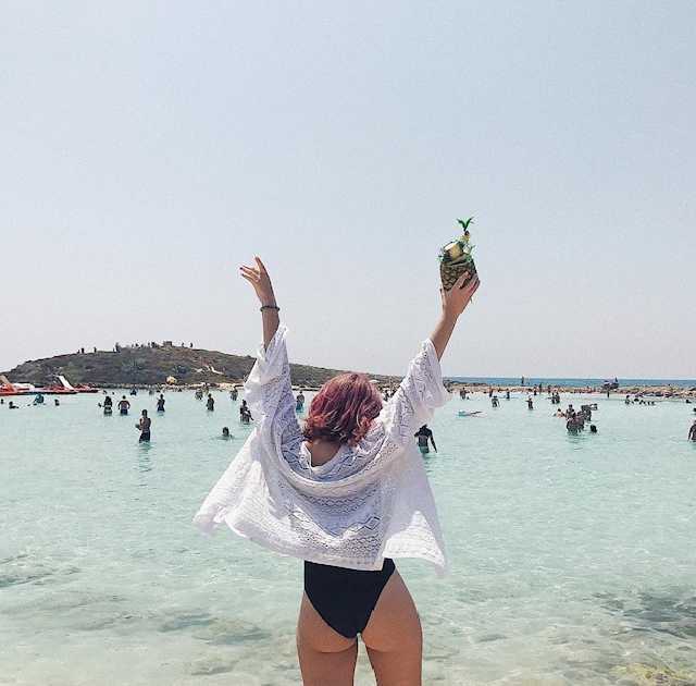 Обнаженные фото юной внучки Лобановского возмутили сеть