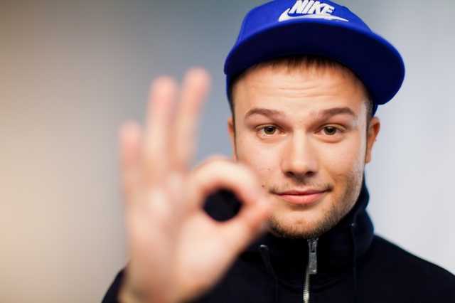 Несмотря на Крым: СБУ внезапно изменила решение по скандальному певцу