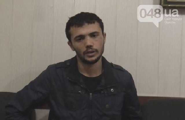 В центре Одессы иностранец избил 18-летнюю девушку и забрал золото