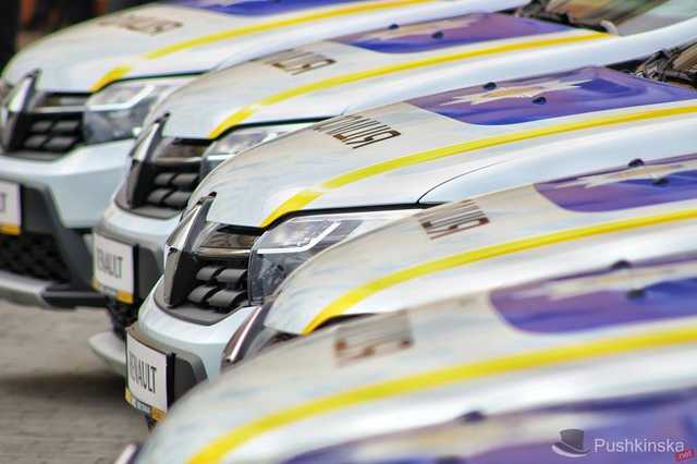 Из клуба в военкомат: полиция Киева получила официальную оценку