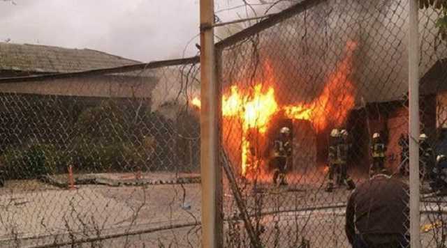 В Киеве возле станции метро сгорела СТО