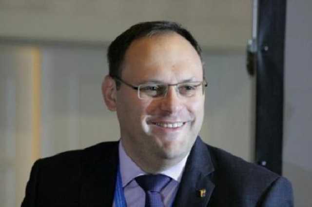 Зачем вызывали? Коррупционера Каськива освободили прямо в зале суда