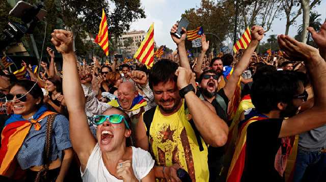 Кризис в Каталонии. 2000 компаний покинули регион после провозглашения независимости
