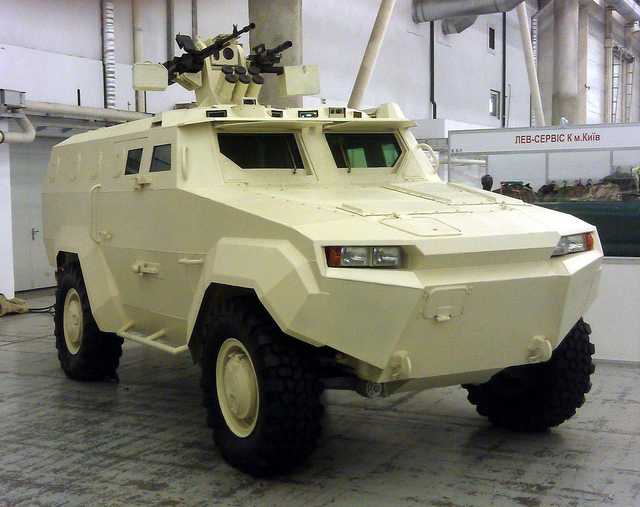 На заводе Порошенко отрицают продажу бронемашин по завышенным ценам