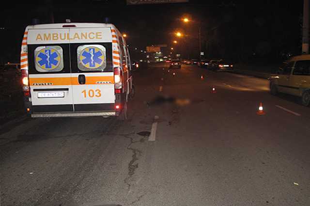 У Чернівцях водій збив насмерть студентку та втік з місця ДТП